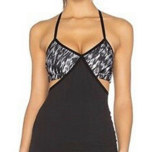 Beyond Yoga limited edition cut out bra tank - Picture 2 of 6